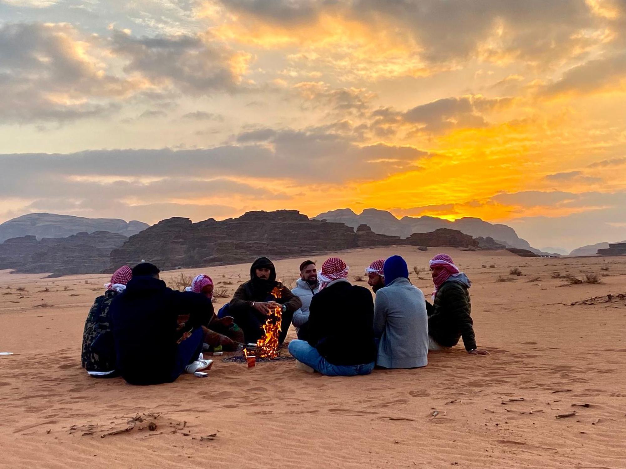 Rum Four Mountain Luxury Camp Wadi Rum Extérieur photo