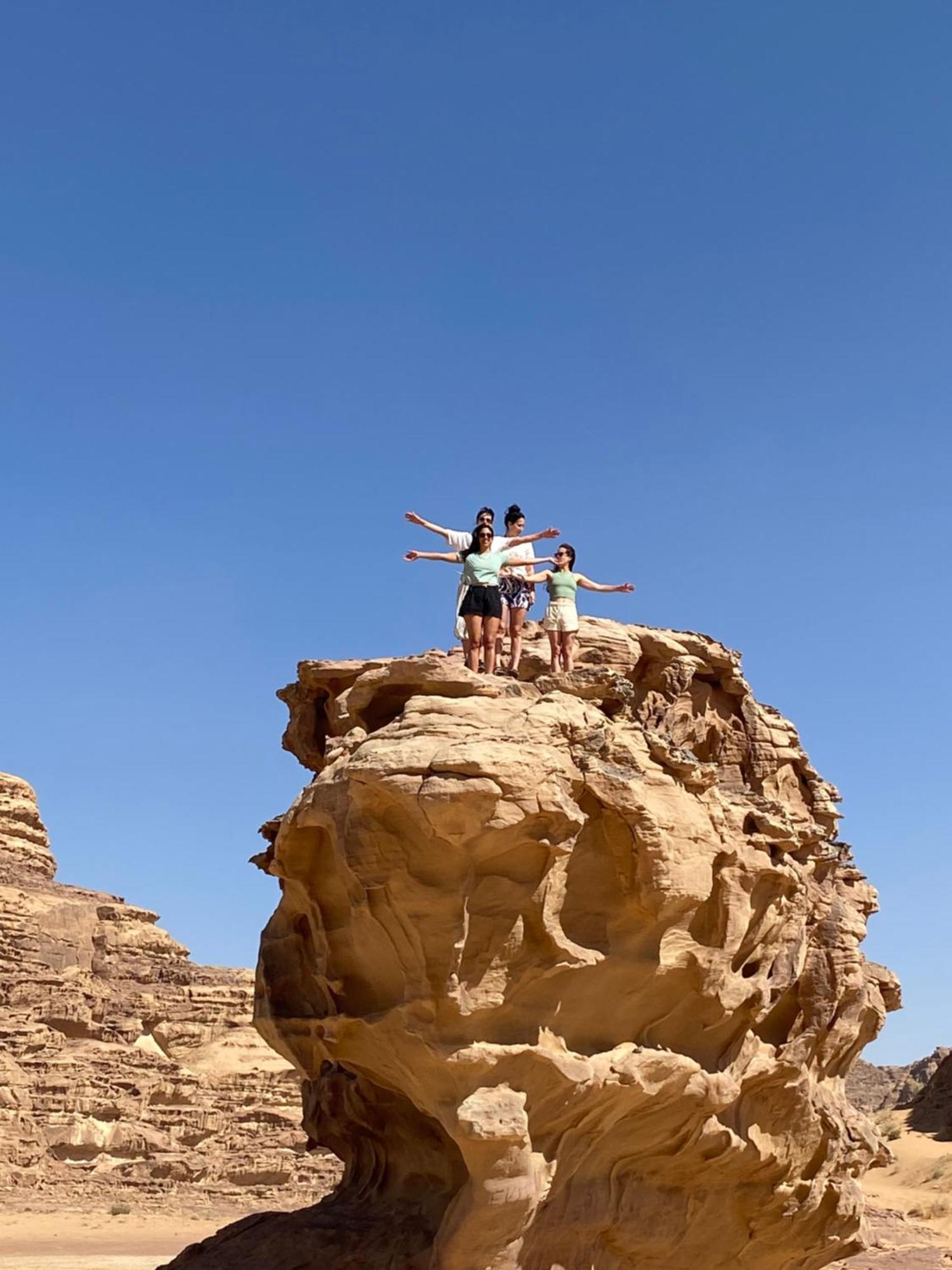 Rum Four Mountain Luxury Camp Wadi Rum Extérieur photo