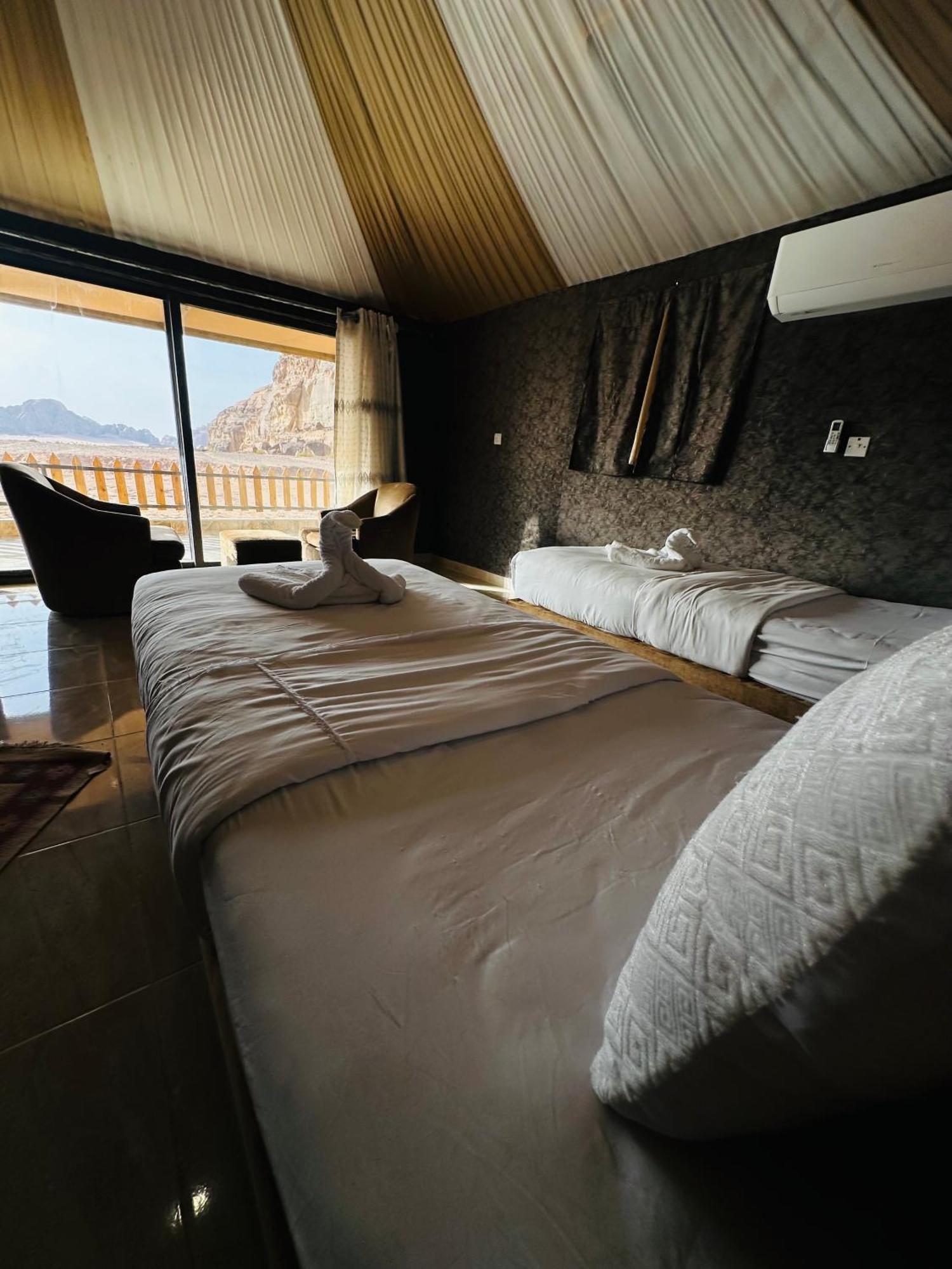 Rum Four Mountain Luxury Camp Wadi Rum Extérieur photo