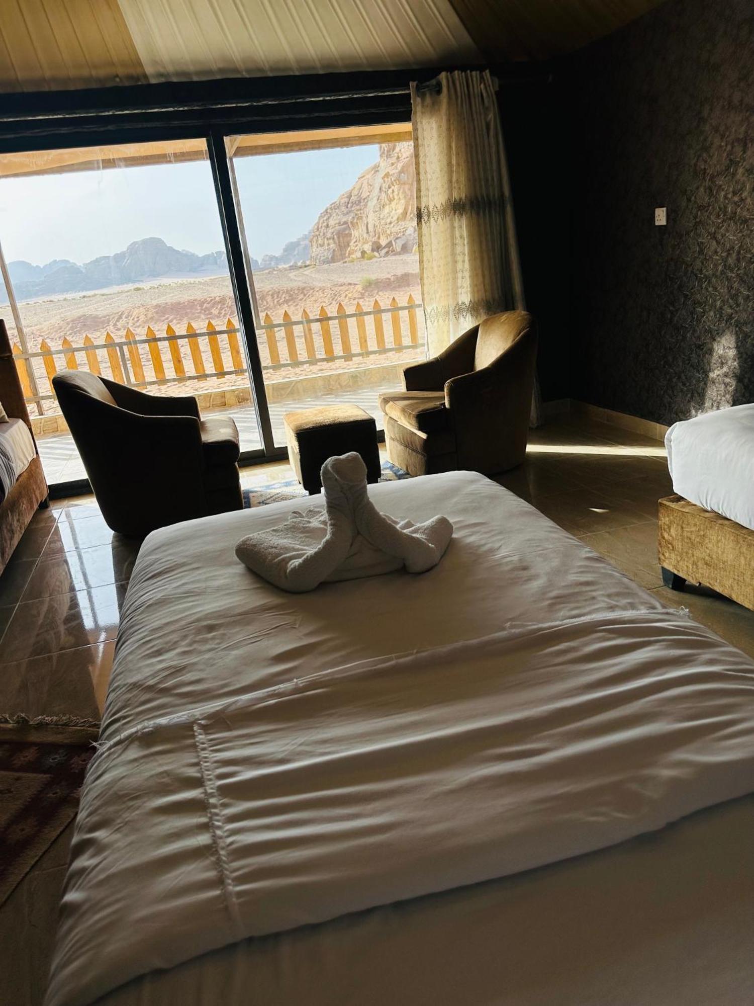 Rum Four Mountain Luxury Camp Wadi Rum Extérieur photo